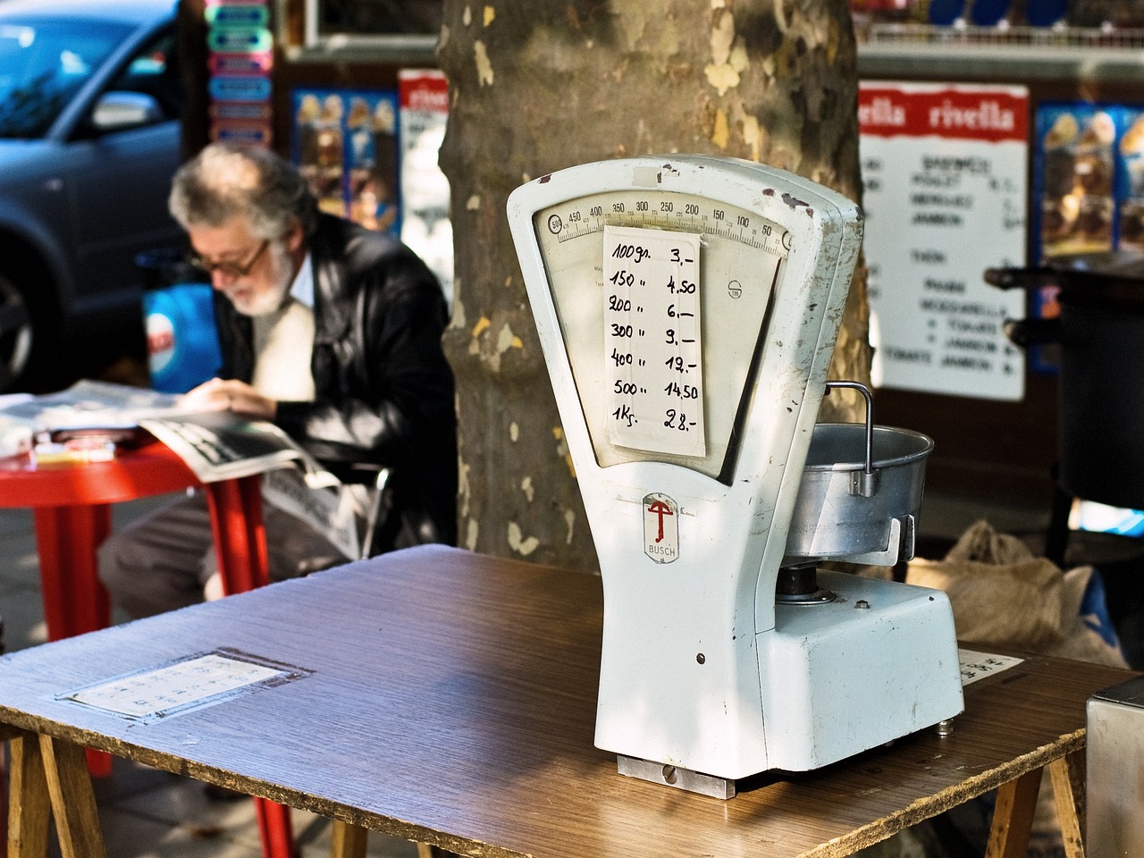 意通電商引領(lǐng)新潮流，智能購物新時(shí)代開啟