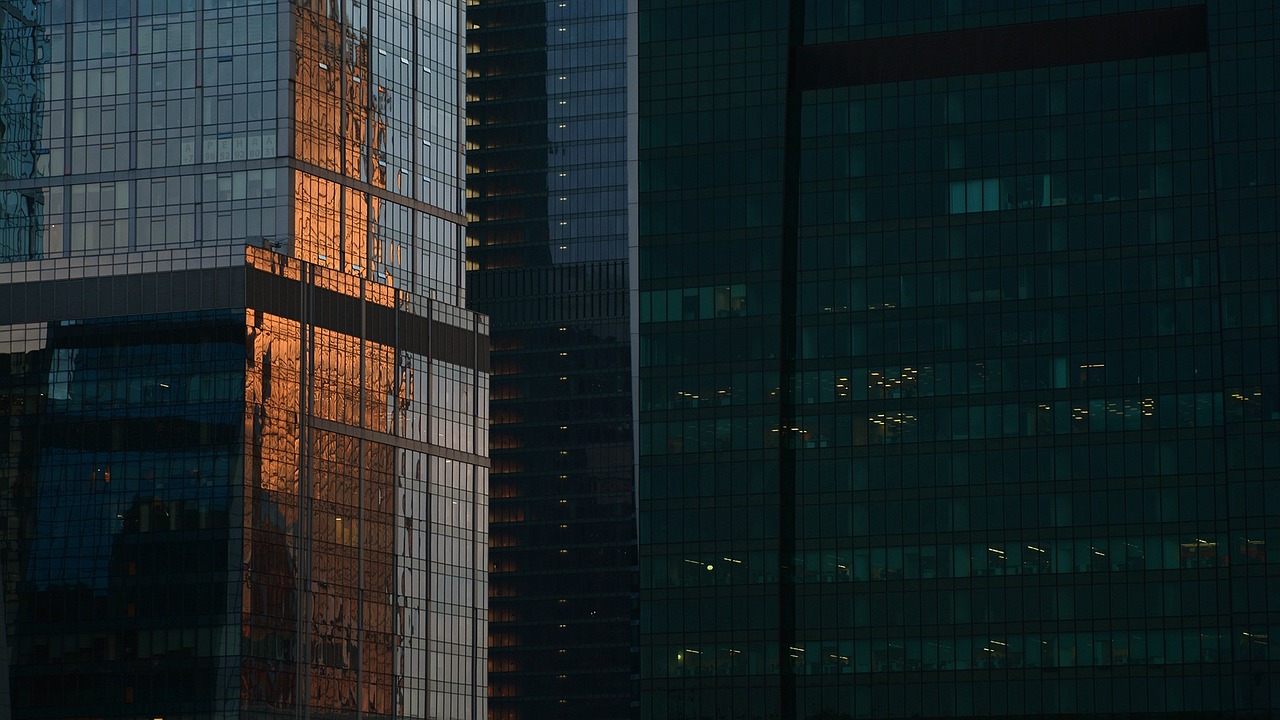 山投沿湖城最新動態(tài)揭曉，未來城市發(fā)展的序幕拉開