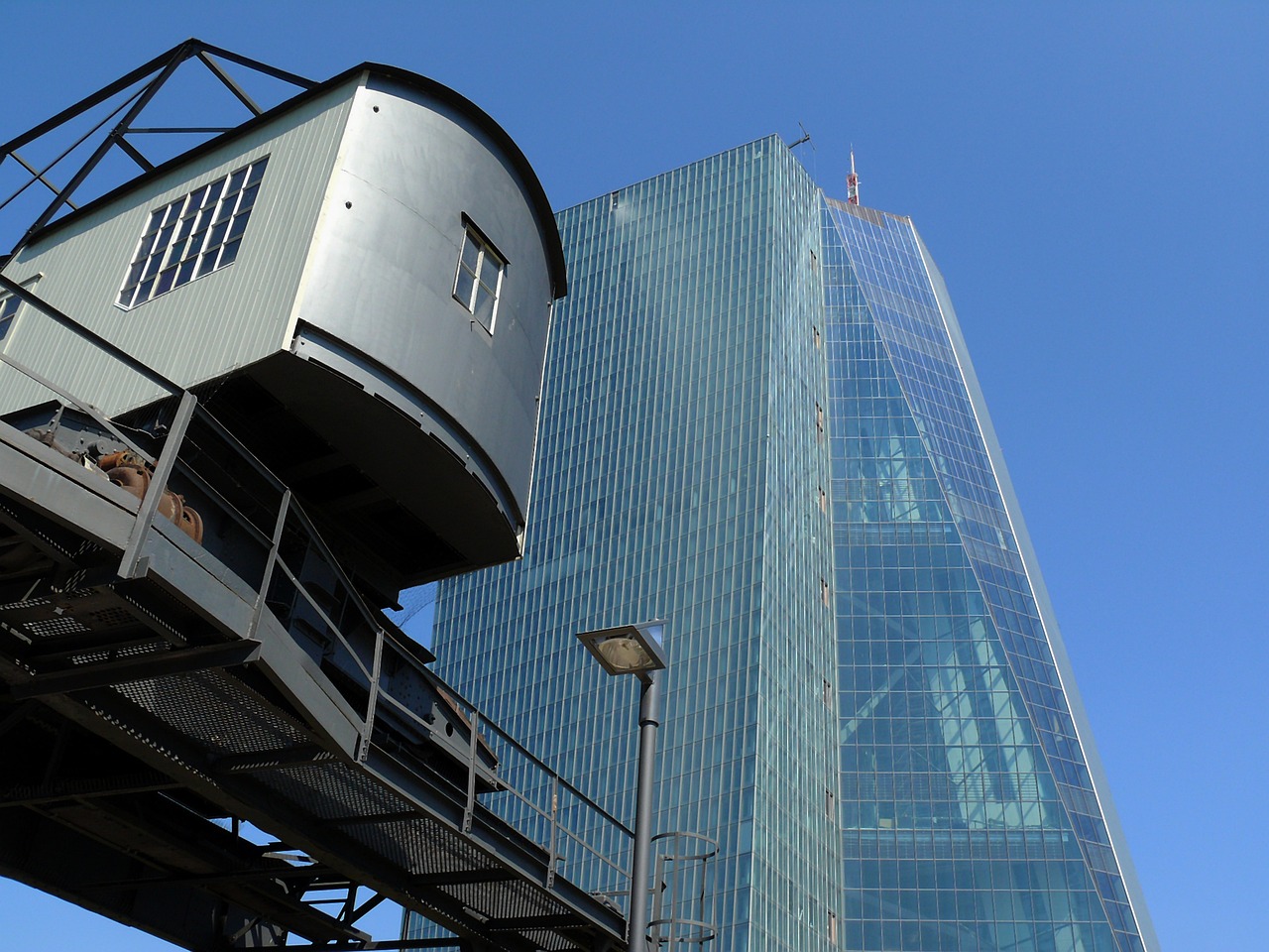 林州重機今日動態(tài)，引領(lǐng)行業(yè)創(chuàng)新，展現(xiàn)全新企業(yè)風(fēng)貌