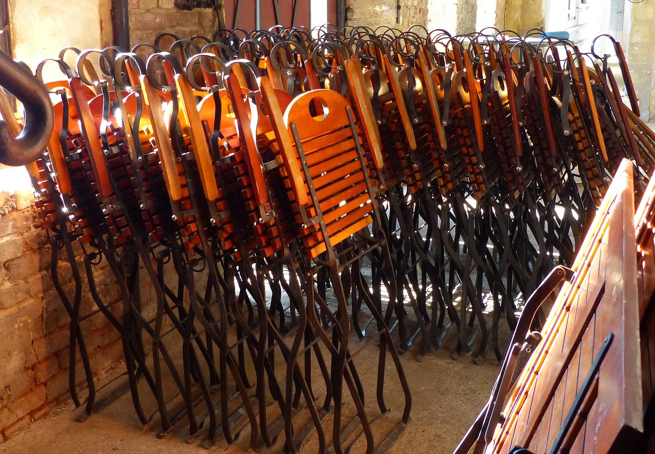 光明乳業(yè)股票最新動(dòng)態(tài)，行業(yè)趨勢(shì)、公司動(dòng)態(tài)與市場(chǎng)反應(yīng)全面解析