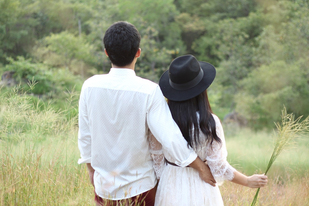 最新章節(jié)揭秘，我的23歲美女房東的故事